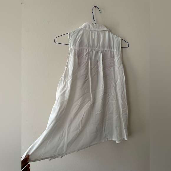 Garden Girl Embroidered Floral Red Blue Green Button Down Sleeveless White Top M - Picture 6 of 11